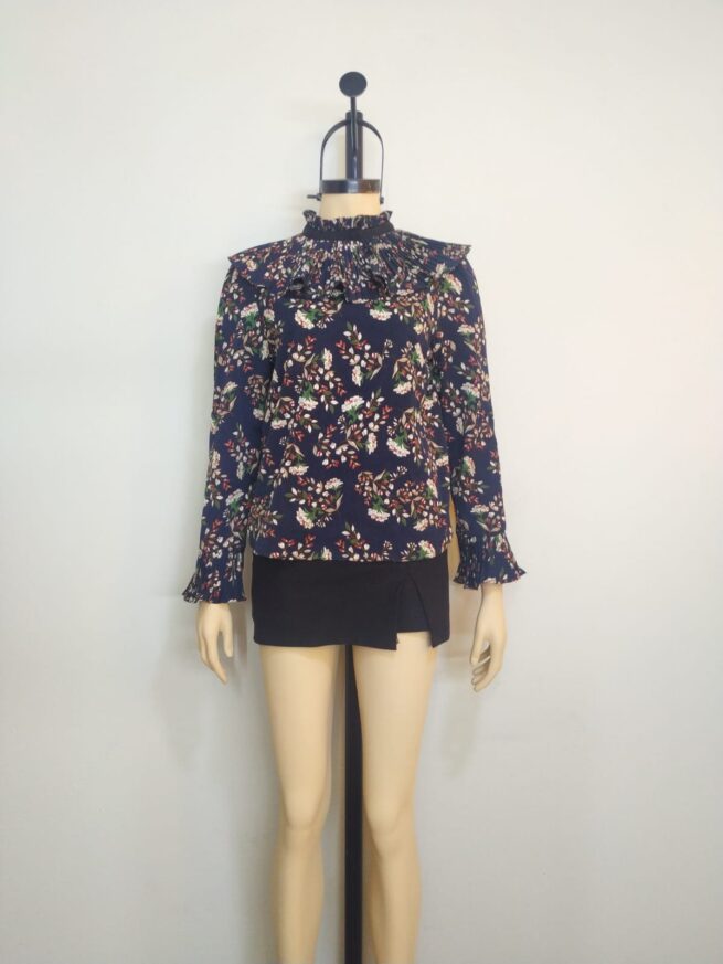 Blusa azul floreada M - Imagen 3