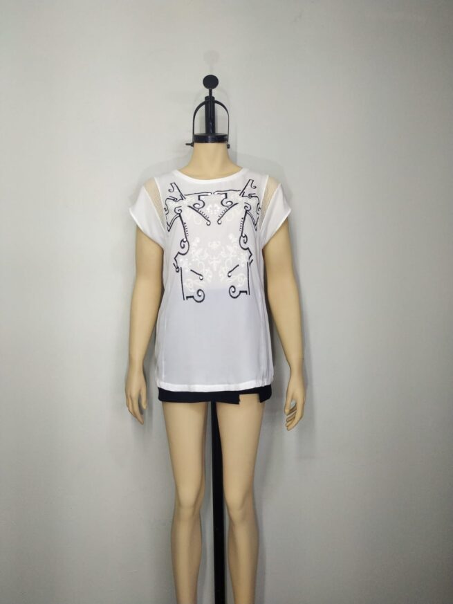 Blusa blanca diseño M - Imagen 3
