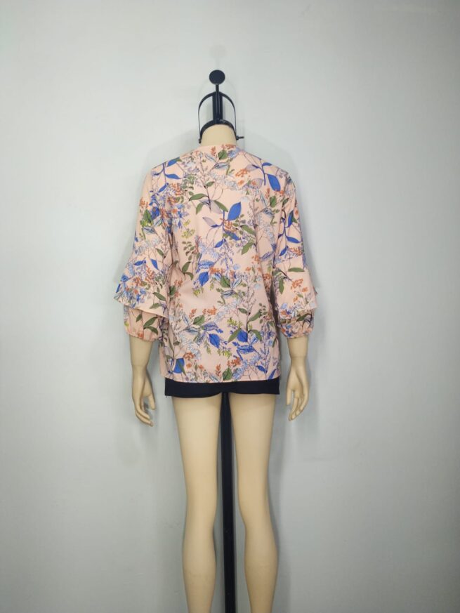 Blusa rosa floreado M - Imagen 2