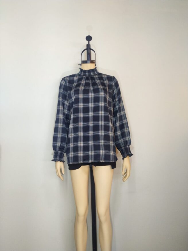 Blusa negra cuadros ML - Imagen 3