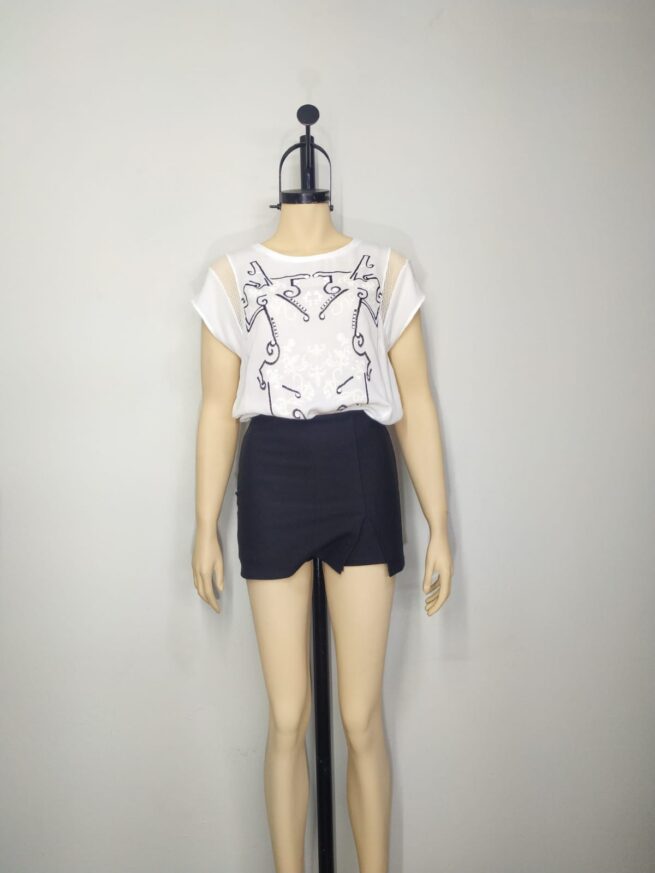 Blusa blanca diseño M