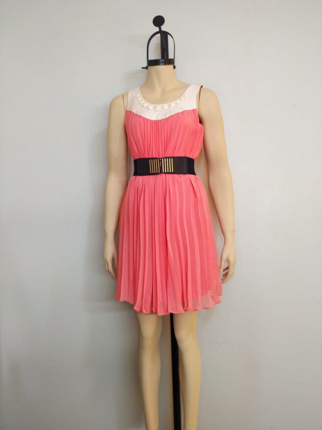 Vestido coral tableado M