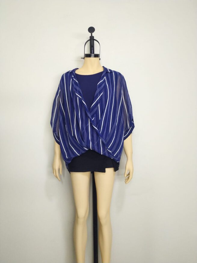 Blusa azul rayas L
