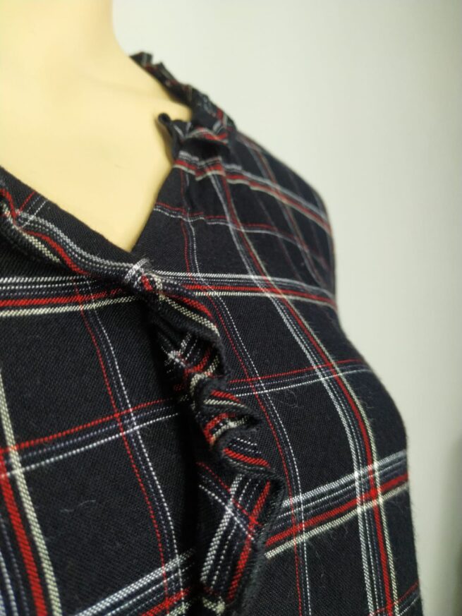 Blusa negra cuadros M - Imagen 4