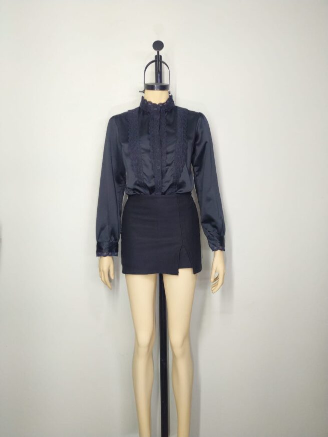 Blusa negra satín SM