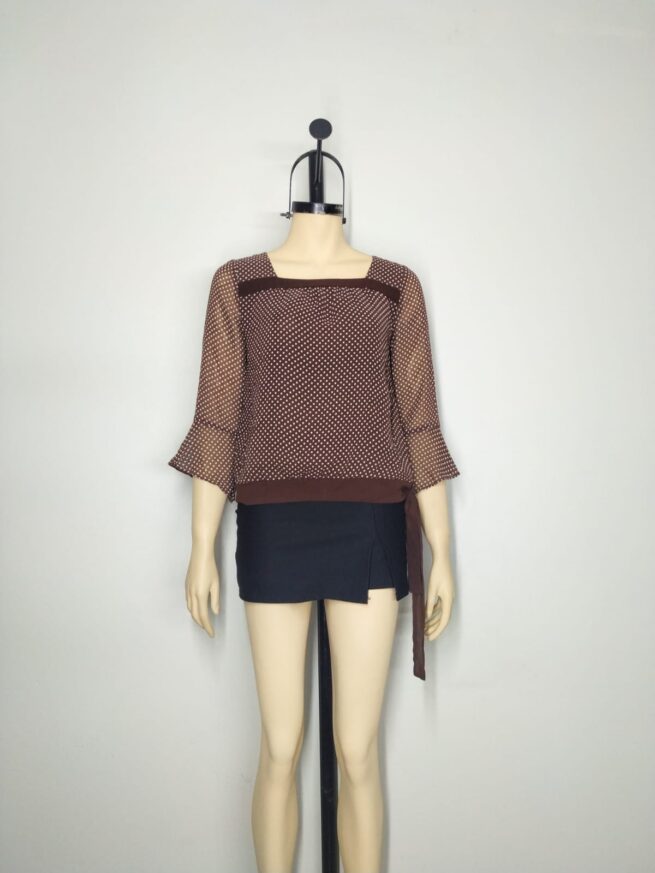 Blusa café SM