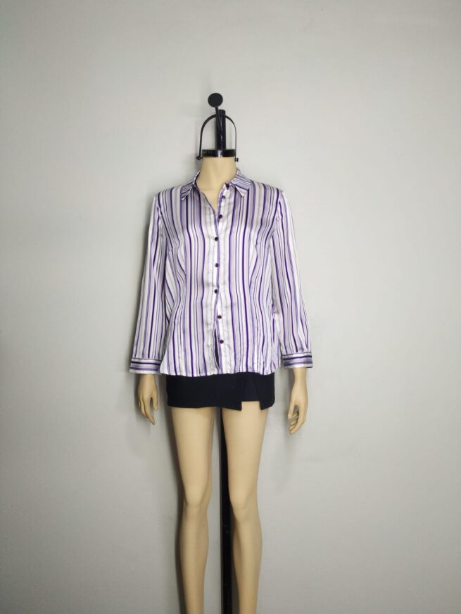 Blusa morada satín rayas ML - Imagen 3