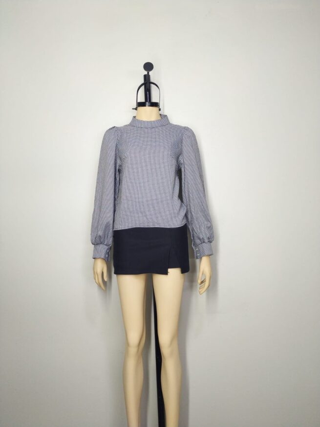 Blusa cuadros blanco negro SM - Imagen 3