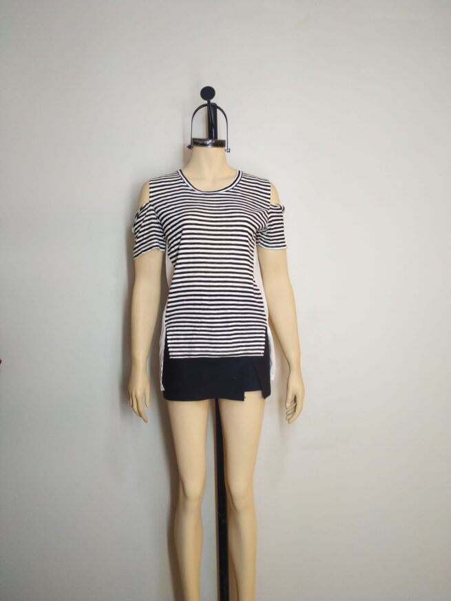 Blusa blanco negro rayas SM - Imagen 3