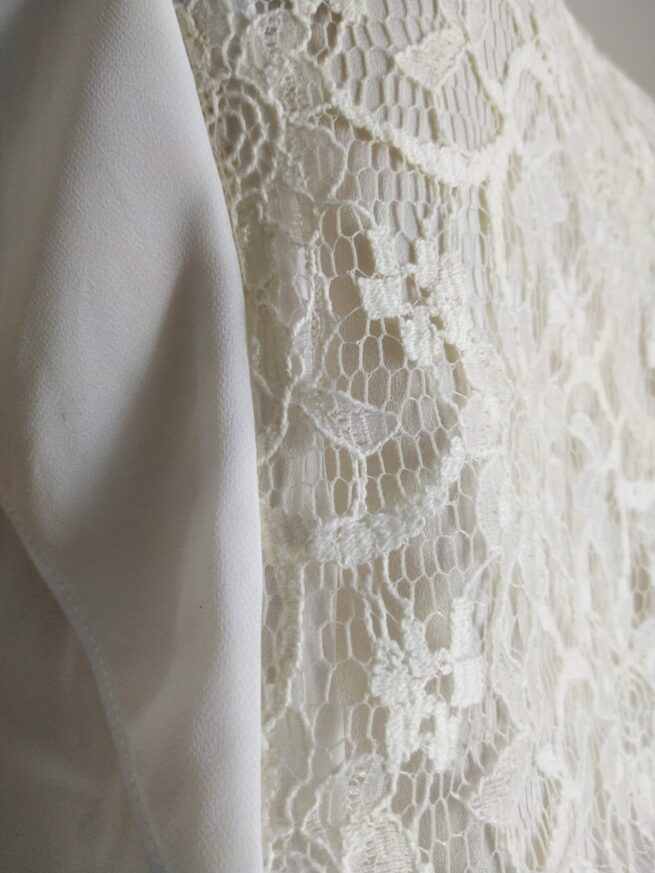 Blusa con encaje M - Imagen 5