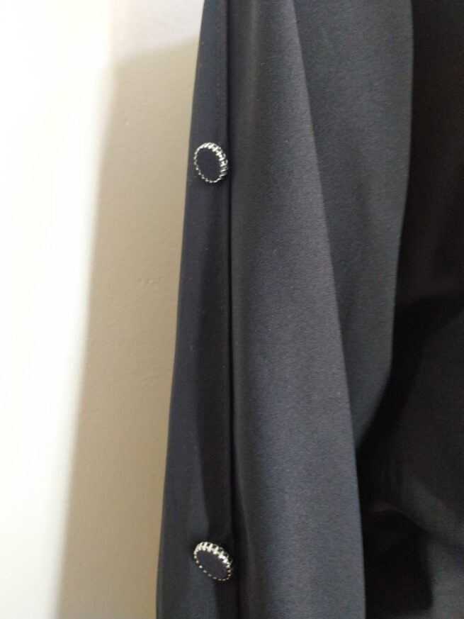 Blusa negra botones M - Imagen 4