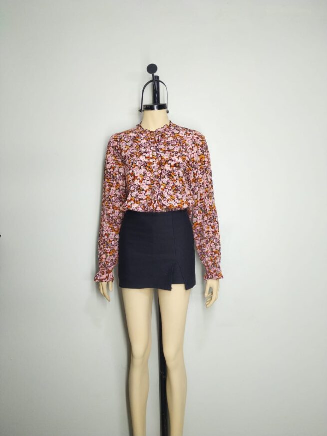 Blusa vino floreada M