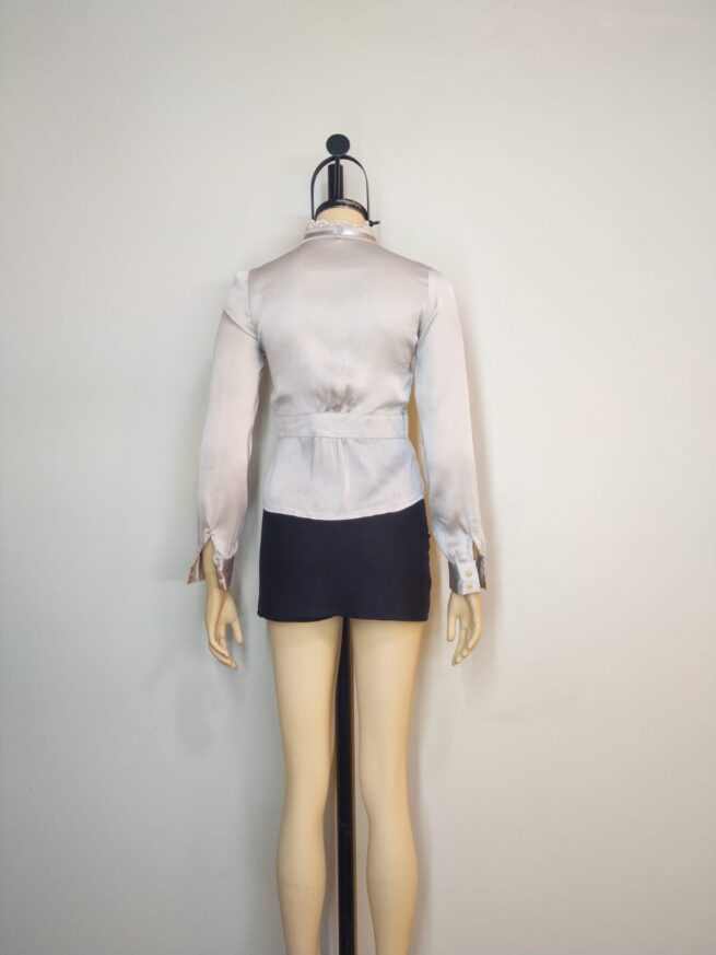 Blusa satín  corrugado gris S - Imagen 2