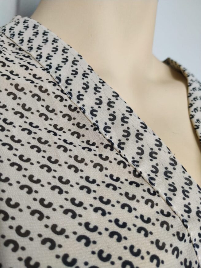 Blusa crema negro M - Imagen 4