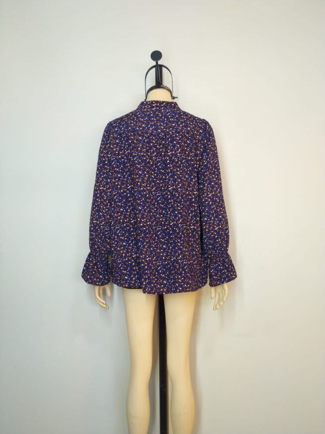 Blusa azul floreado ML - Imagen 2