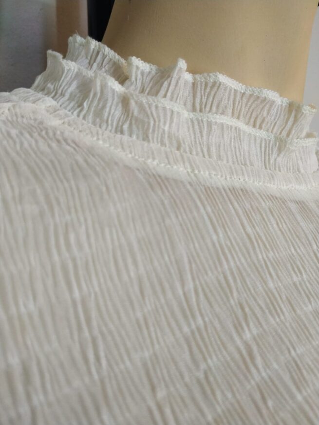 Blusa gasa corrugado crema M - Imagen 4