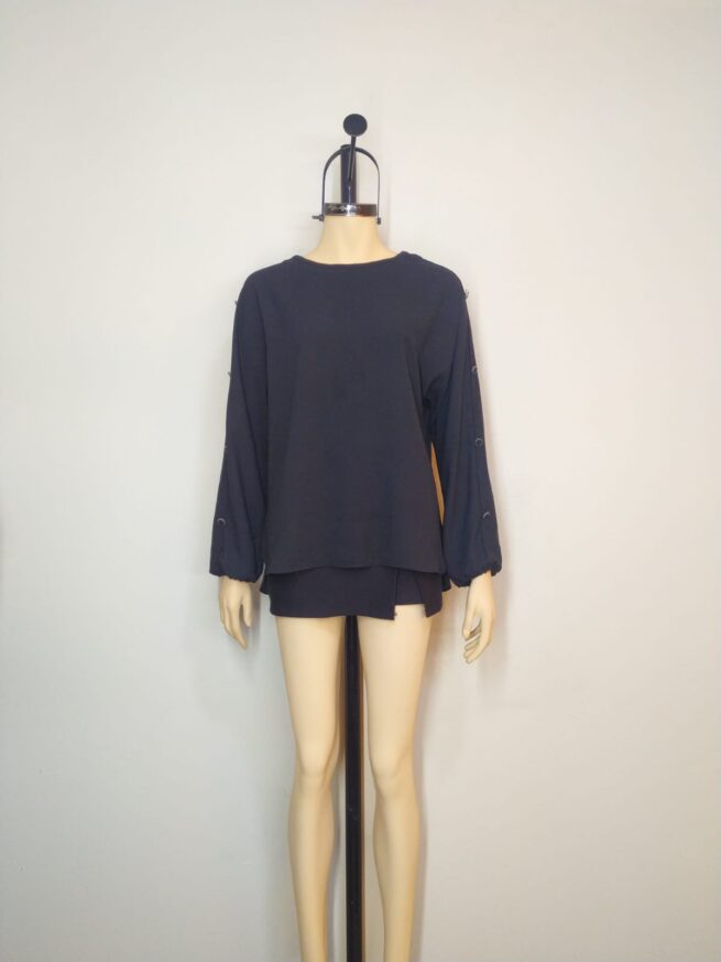 Blusa negra botones M - Imagen 3