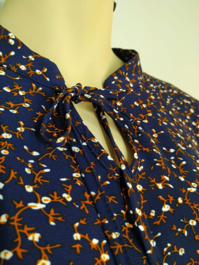 Blusa azul floreado ML - Imagen 4