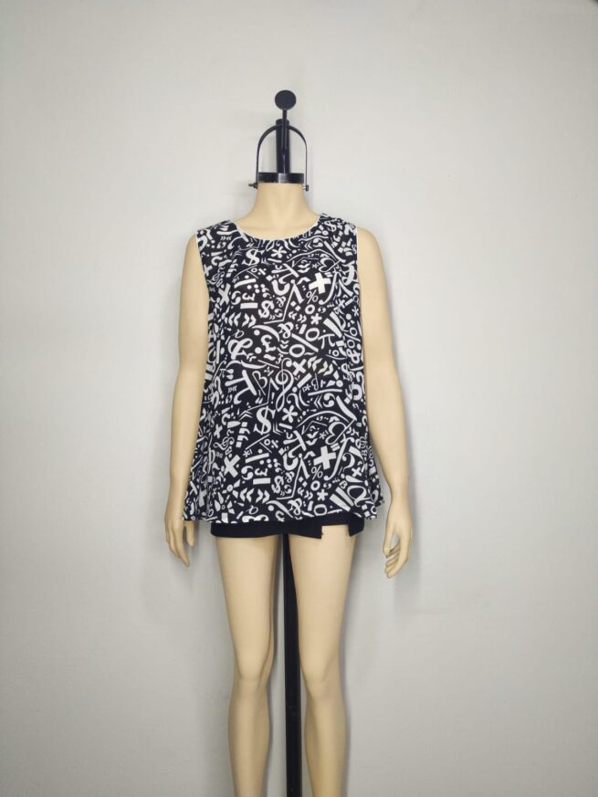 Blusa negra diseño L - Imagen 3