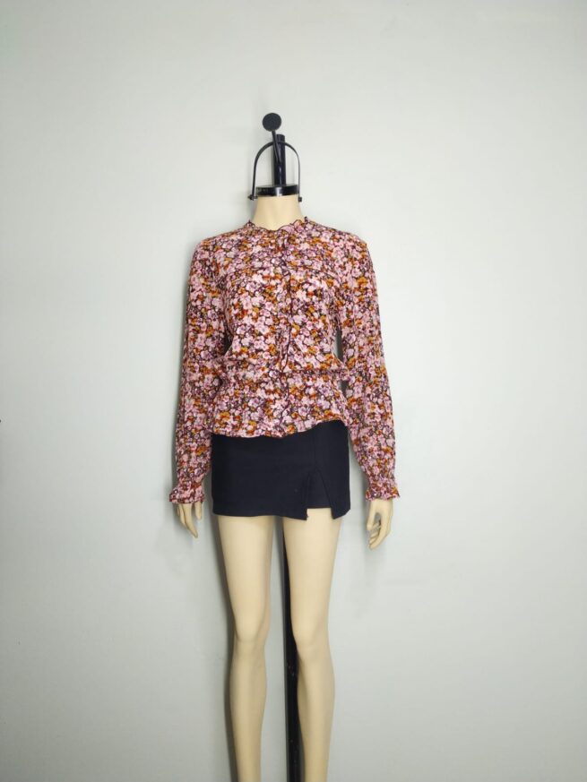 Blusa vino floreada M - Imagen 3