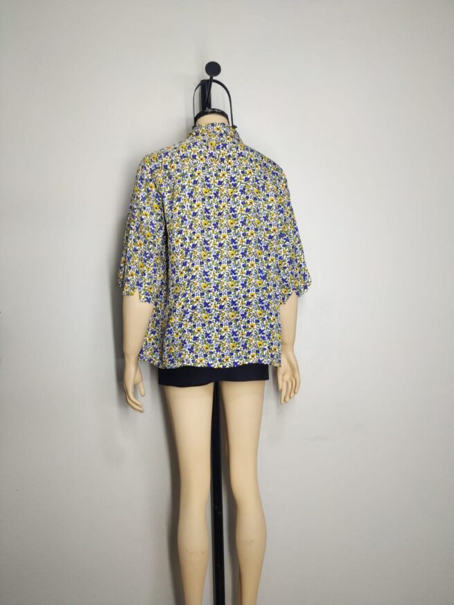Blusa floreada L - Imagen 3