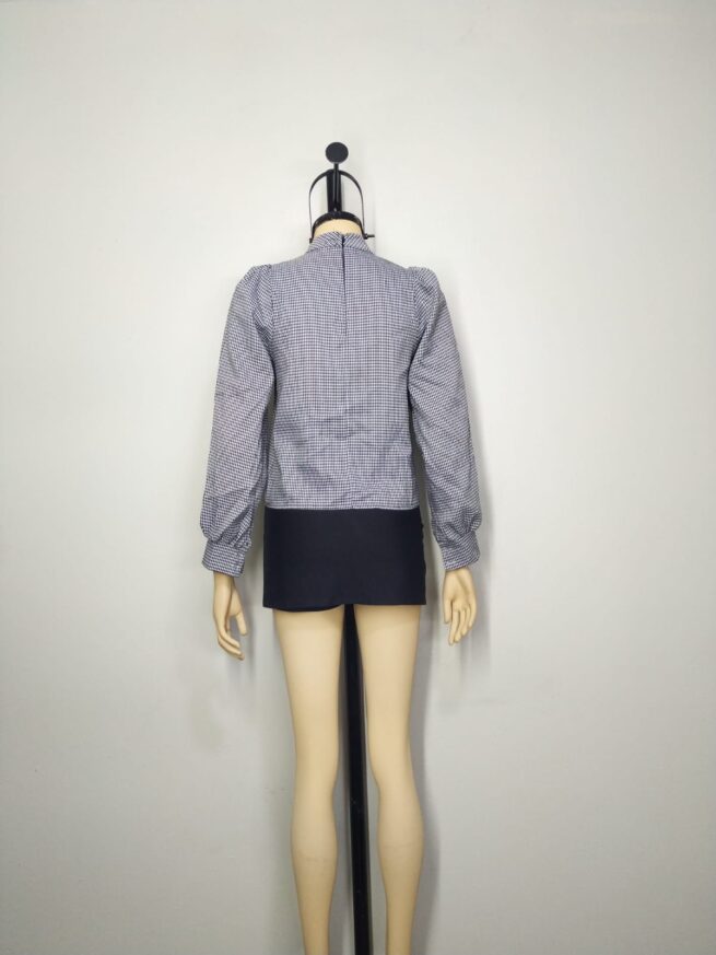 Blusa cuadros blanco negro SM - Imagen 2