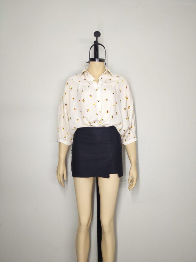 Blusa crema manga murciélago L