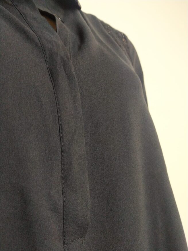 Blusa negra ML - Imagen 4