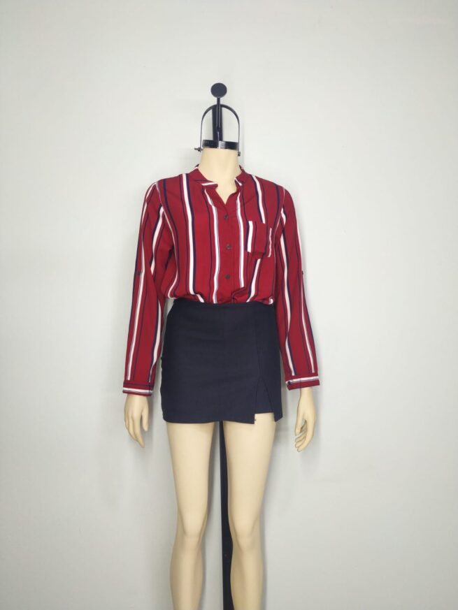 Blusa guinda líneas M