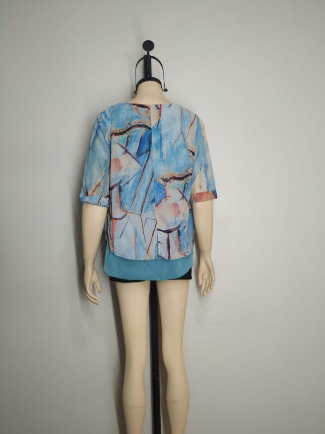 Blusa celeste M - Imagen 2