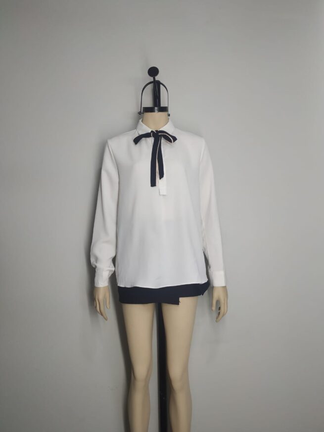 Blusa blanca corbata M - Imagen 3