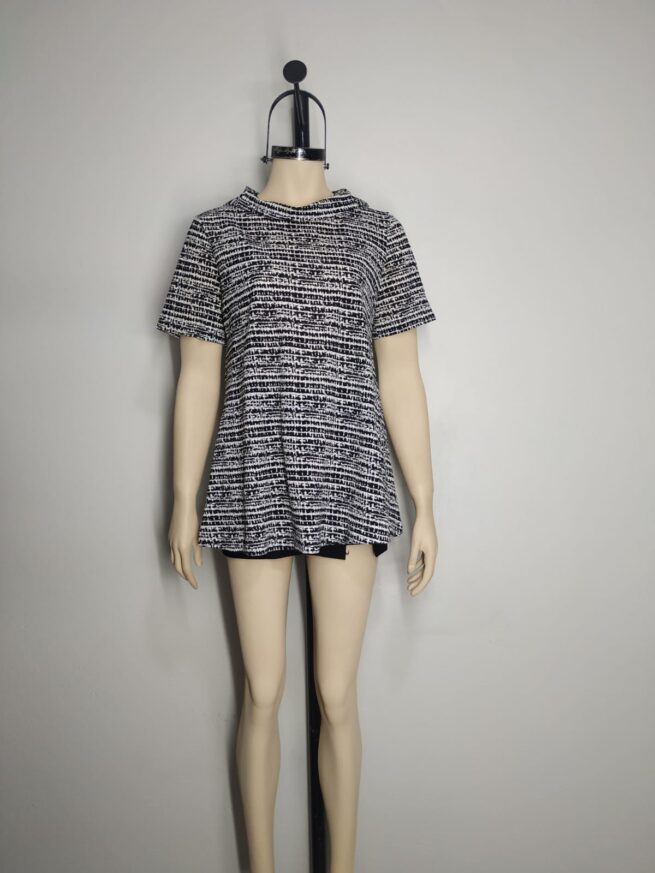 Blusa licrado negro blanco ML