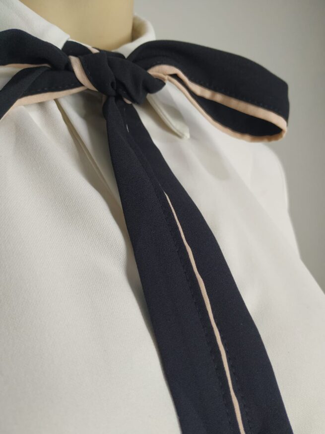 Blusa blanca corbata M - Imagen 4